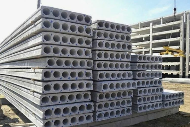 В чём разница между пустотными и сплошными плитами