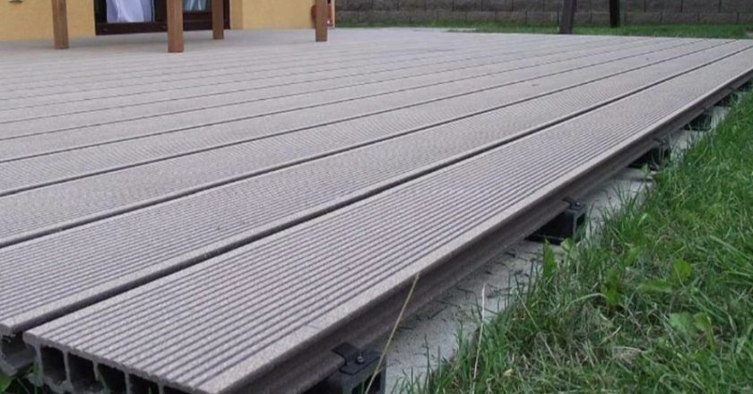 Почему террасная доска из ДПК WOODGRAND — лучший выбор для влажного климата